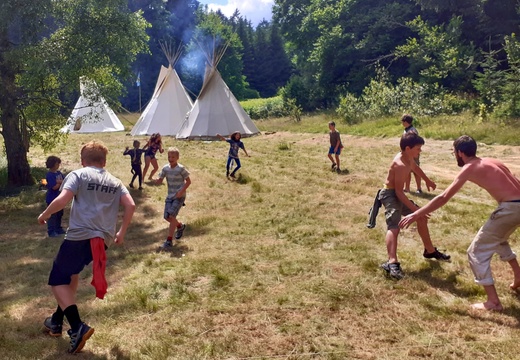 Sámové v teepee