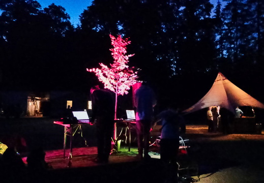 Bourání a festival Pokušení